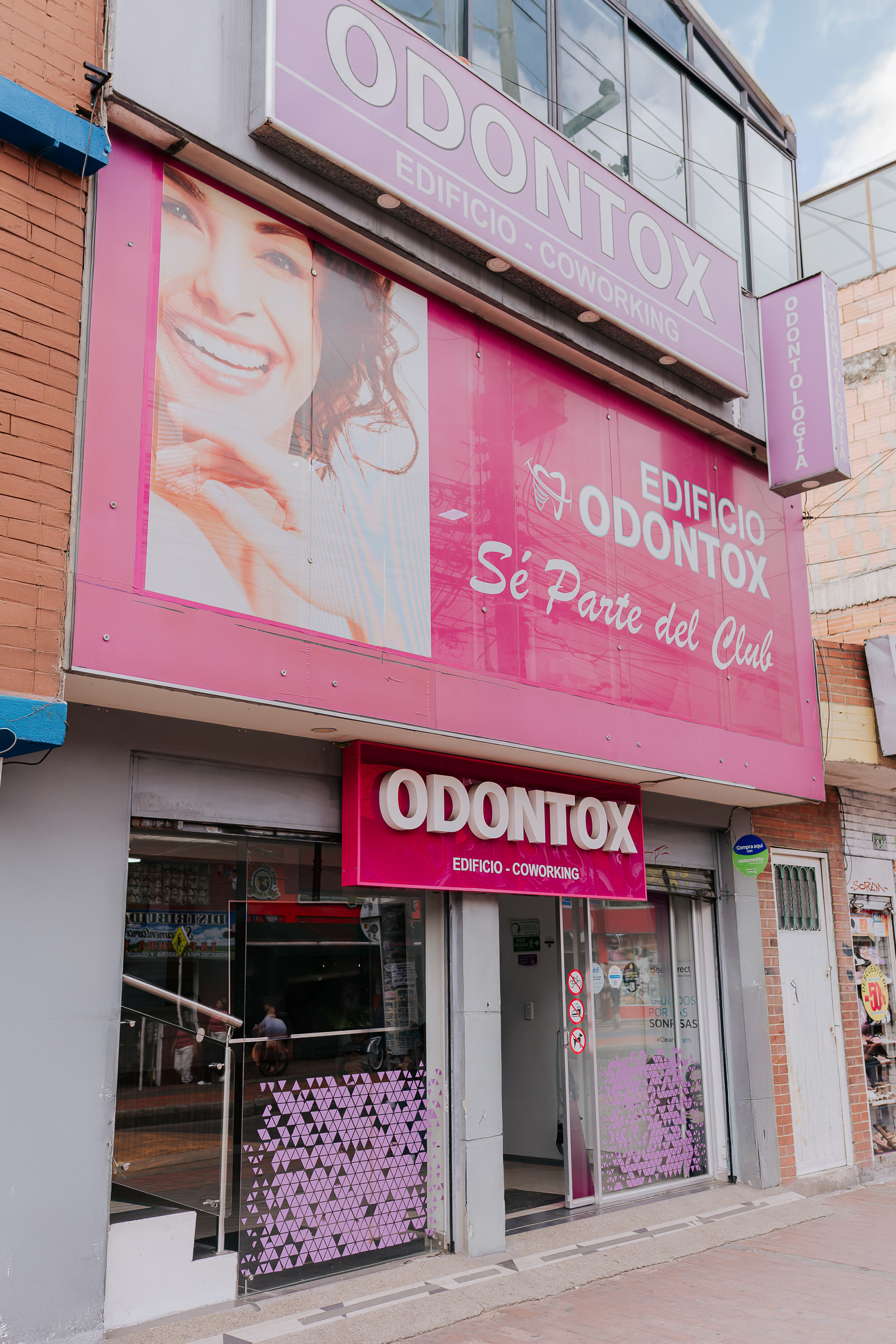 Fachada Sede Mosquera Villanueva — ODONTOX